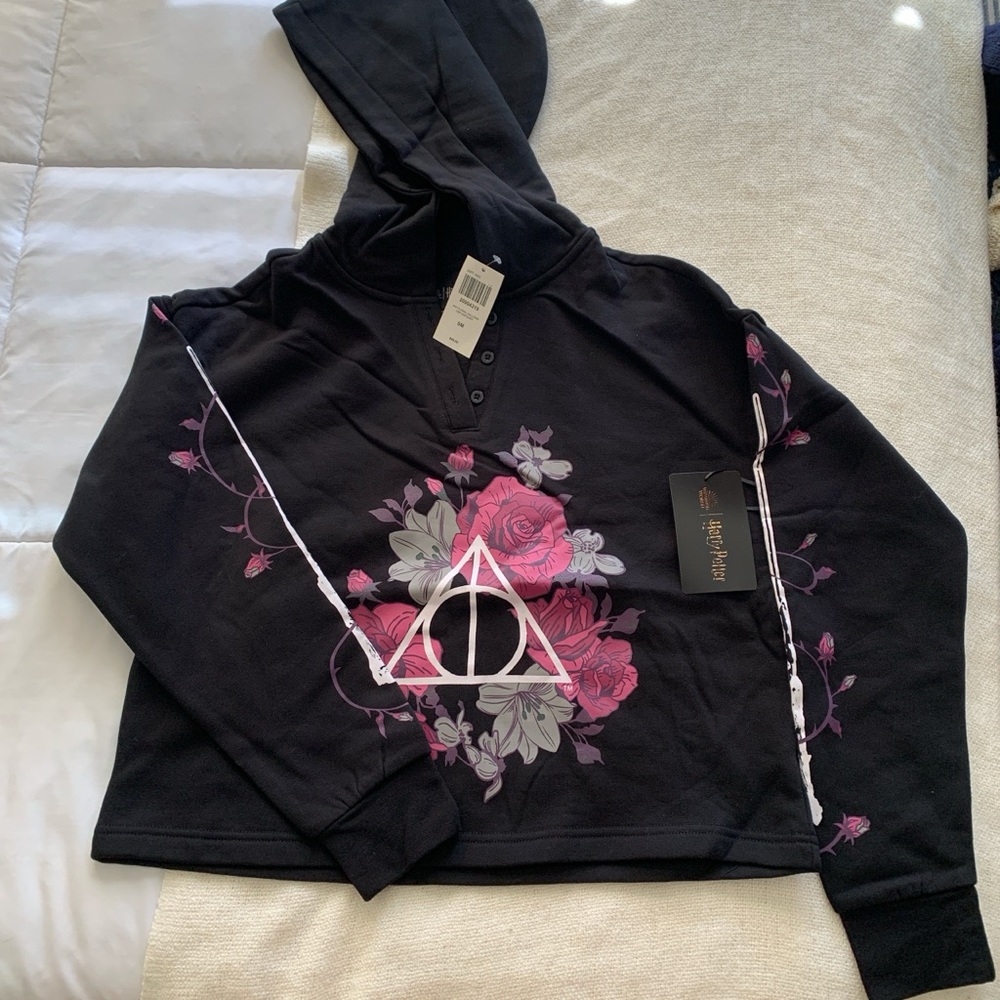 Harry Potter for Hot Topic cropped hoodie